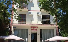 Отель Амрита